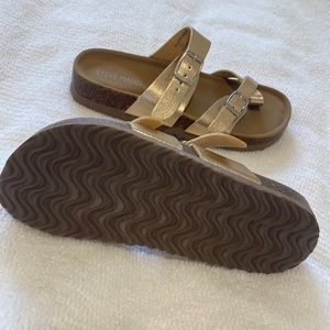 Steve Madden sandals